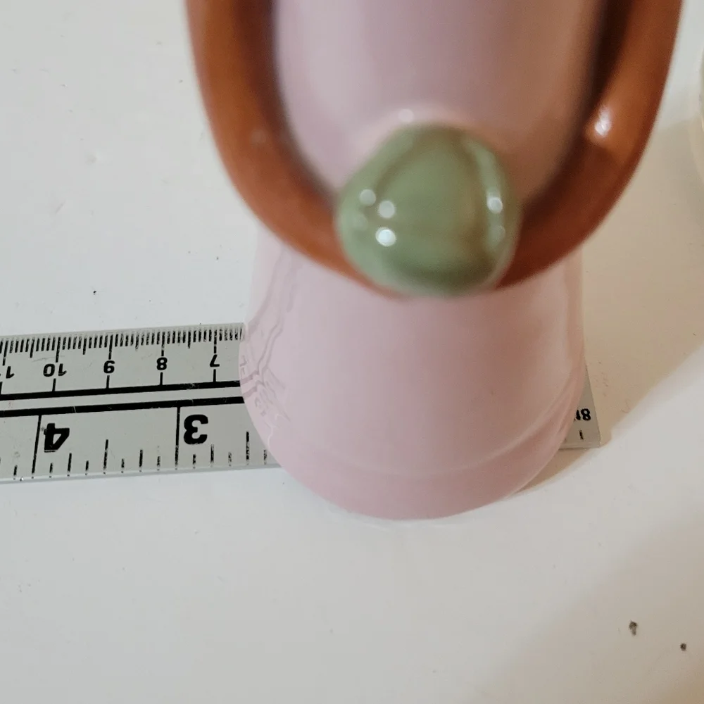 Lime clay hand